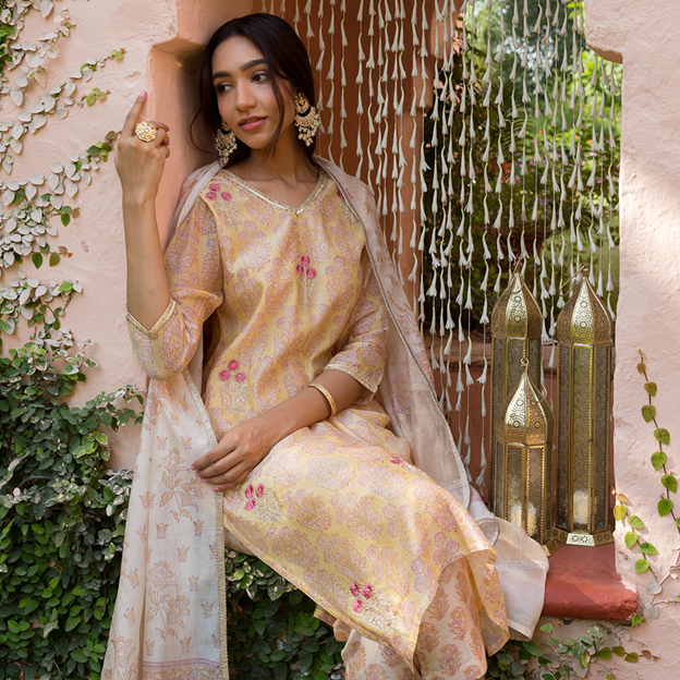 festive kurta for women